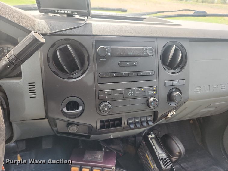 image for item MW9728 2012 Ford F550 Super Duty XL  Crew Cab utility / service truck