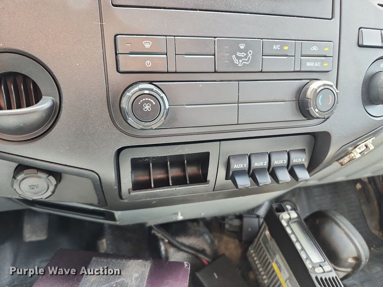 image for item MW9728 2012 Ford F550 Super Duty XL  Crew Cab utility / service truck