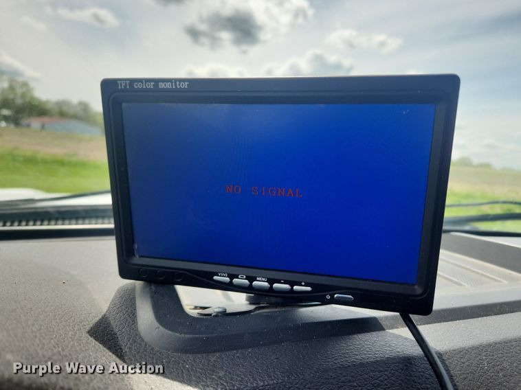 image for item MW9728 2012 Ford F550 Super Duty XL  Crew Cab utility / service truck