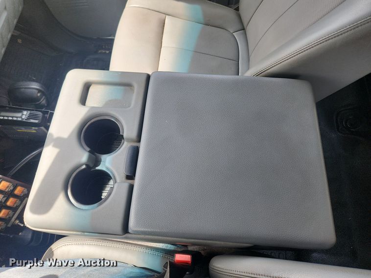 image for item MW9728 2012 Ford F550 Super Duty XL  Crew Cab utility / service truck