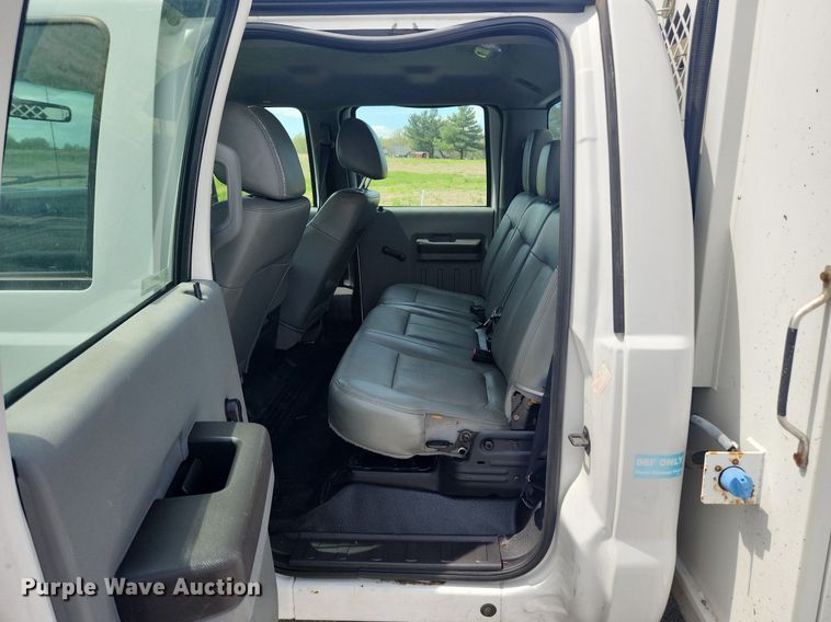 image for item MW9728 2012 Ford F550 Super Duty XL  Crew Cab utility / service truck