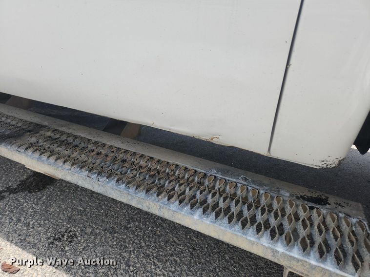 image for item MW9728 2012 Ford F550 Super Duty XL  Crew Cab utility / service truck