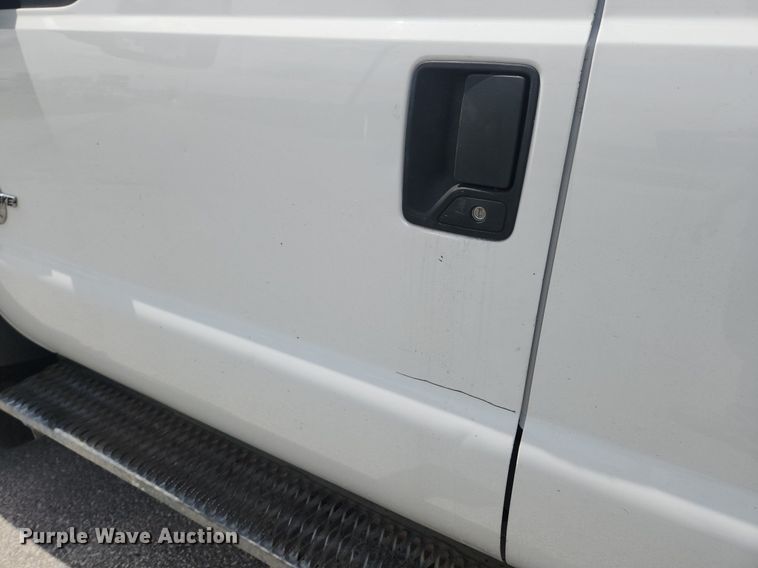 image for item MW9728 2012 Ford F550 Super Duty XL  Crew Cab utility / service truck