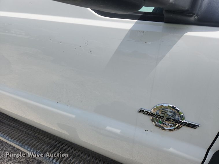 image for item MW9728 2012 Ford F550 Super Duty XL  Crew Cab utility / service truck