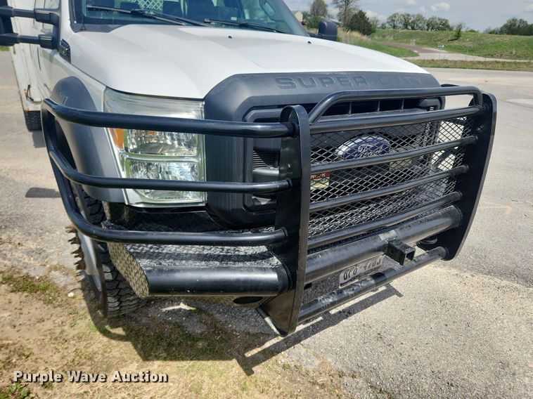 image for item MW9728 2012 Ford F550 Super Duty XL  Crew Cab utility / service truck