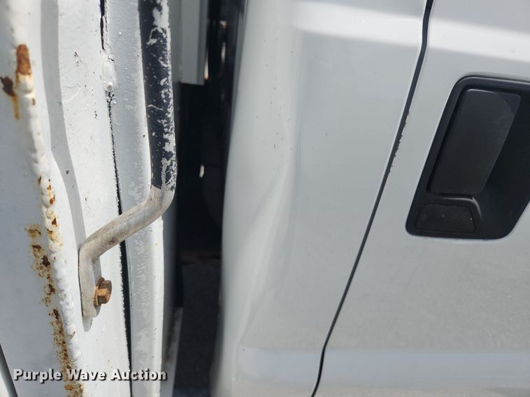 image for item MW9728 2012 Ford F550 Super Duty XL  Crew Cab utility / service truck