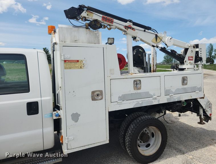 image for item MW9728 2012 Ford F550 Super Duty XL  Crew Cab utility / service truck