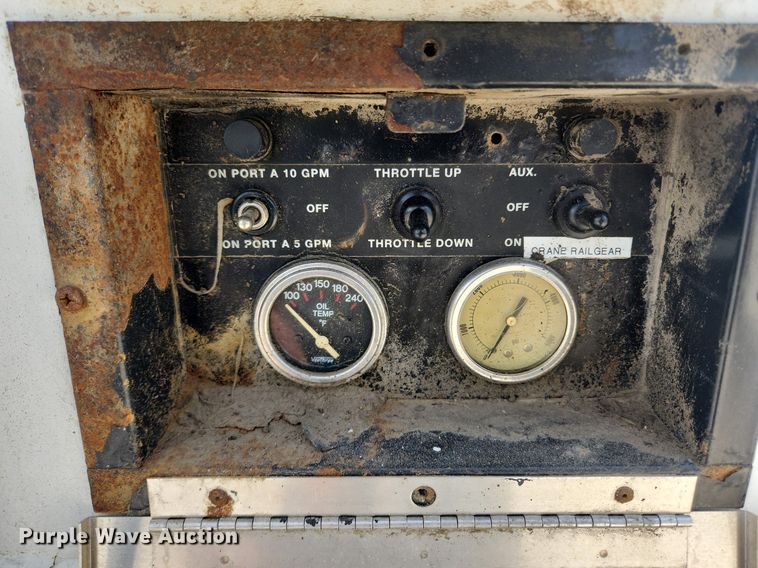 image for item MW9728 2012 Ford F550 Super Duty XL  Crew Cab utility / service truck