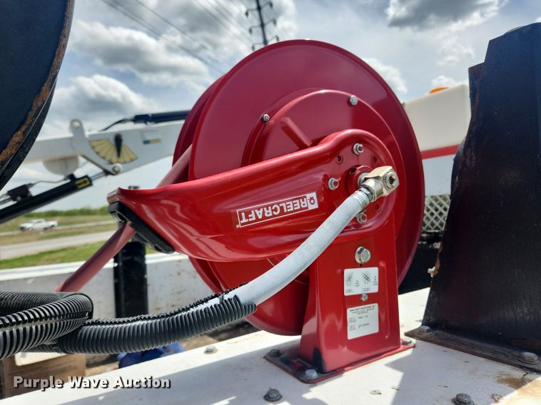 image for item MW9728 2012 Ford F550 Super Duty XL  Crew Cab utility / service truck