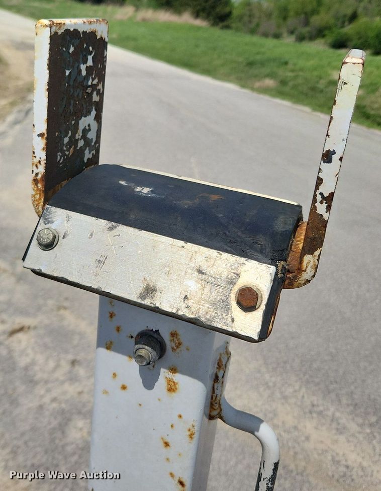 image for item MW9728 2012 Ford F550 Super Duty XL  Crew Cab utility / service truck