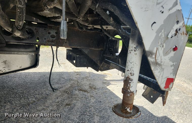 image for item MW9728 2012 Ford F550 Super Duty XL  Crew Cab utility / service truck