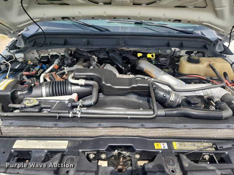 image for item MW9728 2012 Ford F550 Super Duty XL  Crew Cab utility / service truck