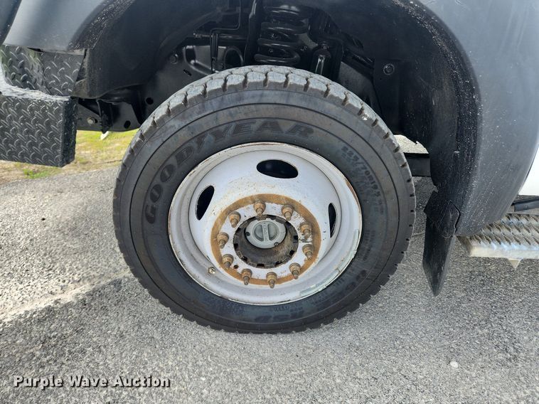 image for item MW9728 2012 Ford F550 Super Duty XL  Crew Cab utility / service truck