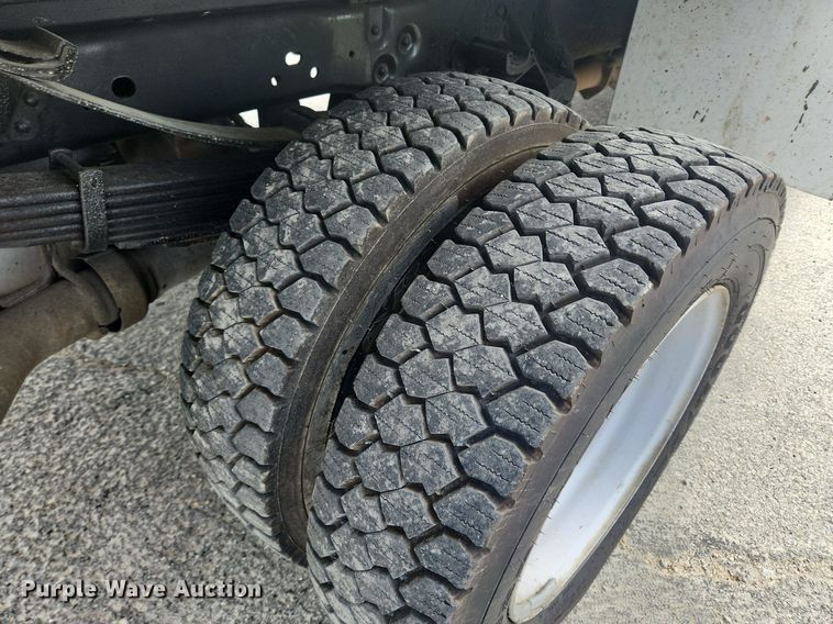 image for item MW9728 2012 Ford F550 Super Duty XL  Crew Cab utility / service truck