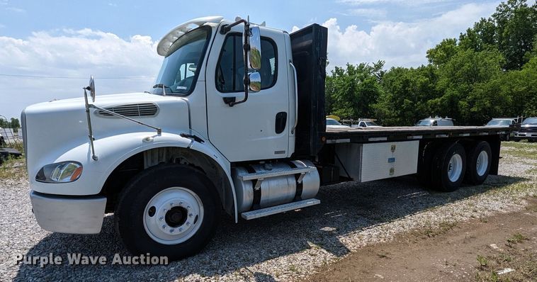 image for item MX9307 2007 Freightliner Business Class M2  flatbed truck
