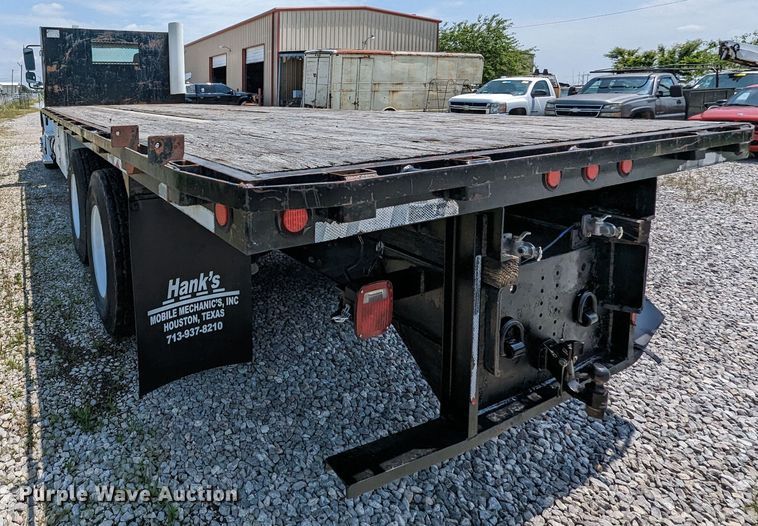 image for item MX9307 2007 Freightliner Business Class M2  flatbed truck