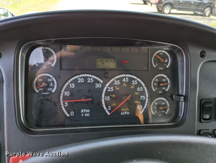 image for item MX9307 2007 Freightliner Business Class M2  flatbed truck