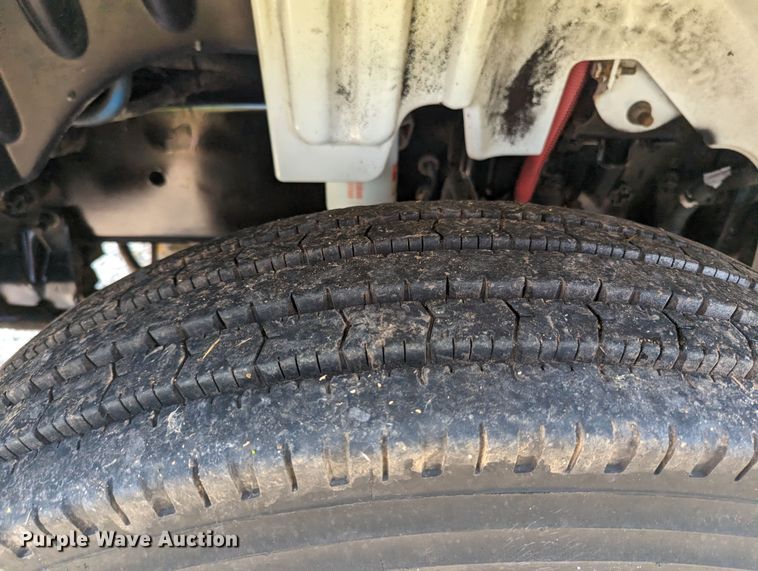 image for item MX9307 2007 Freightliner Business Class M2  flatbed truck