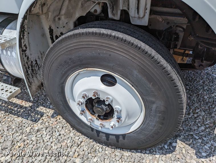 image for item MX9307 2007 Freightliner Business Class M2  flatbed truck