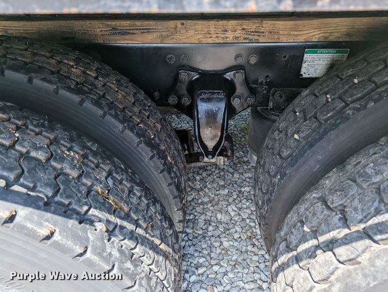 image for item MX9307 2007 Freightliner Business Class M2  flatbed truck