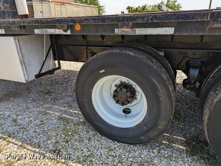 image for item MX9307 2007 Freightliner Business Class M2  flatbed truck