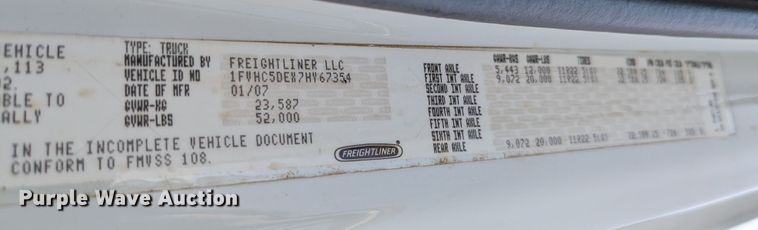 image for item MX9307 2007 Freightliner Business Class M2  flatbed truck