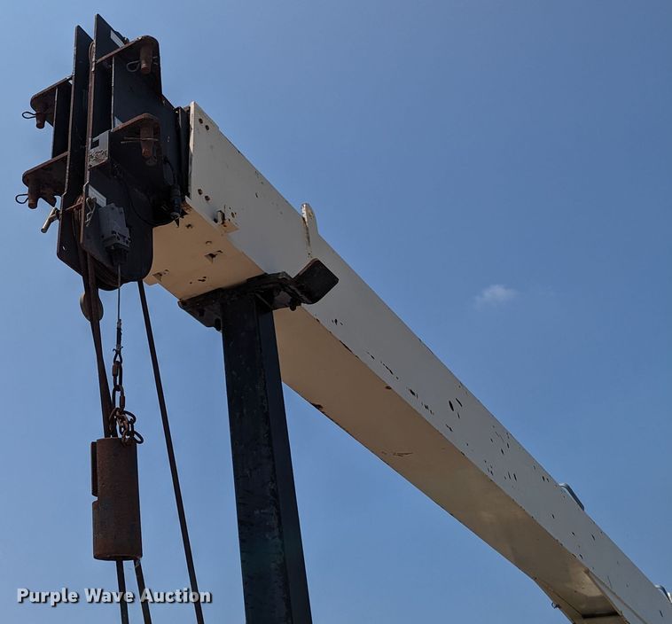 image for item MX9309 2008 Ford F750 Super Duty  crane truck