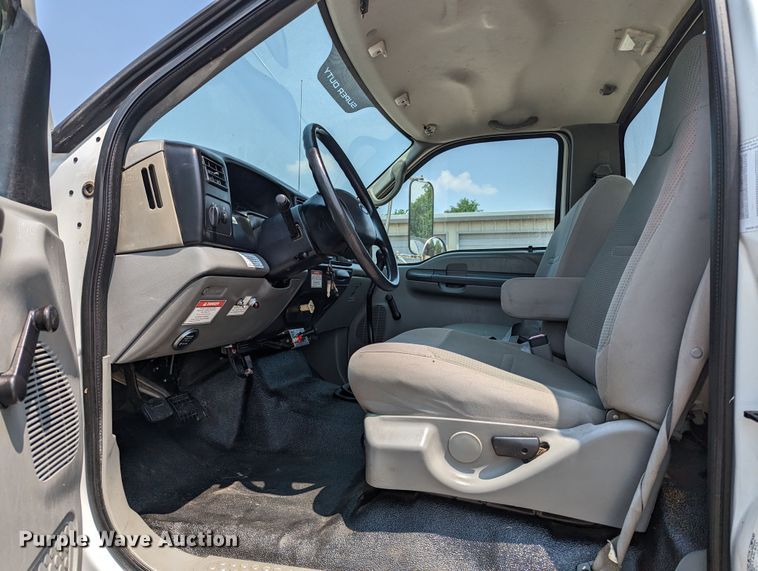 image for item MX9309 2008 Ford F750 Super Duty  crane truck