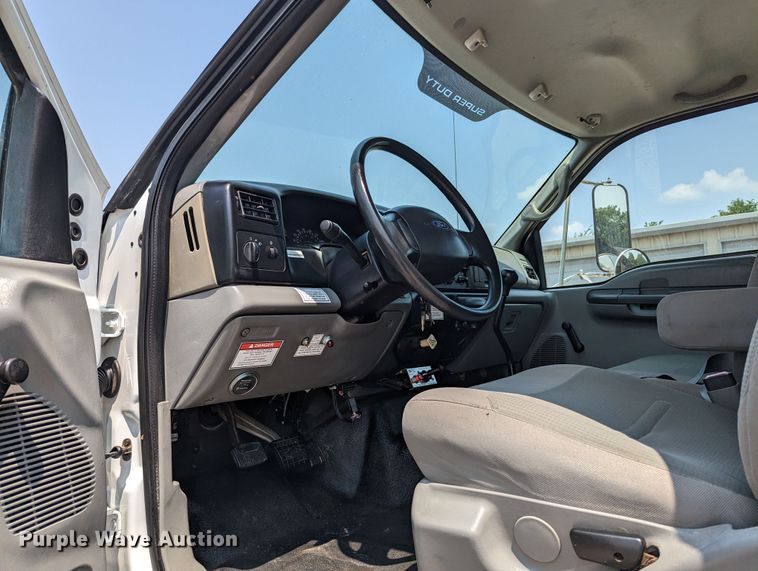 image for item MX9309 2008 Ford F750 Super Duty  crane truck