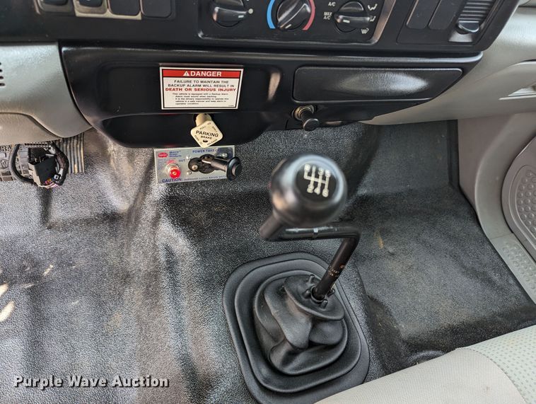 image for item MX9309 2008 Ford F750 Super Duty  crane truck