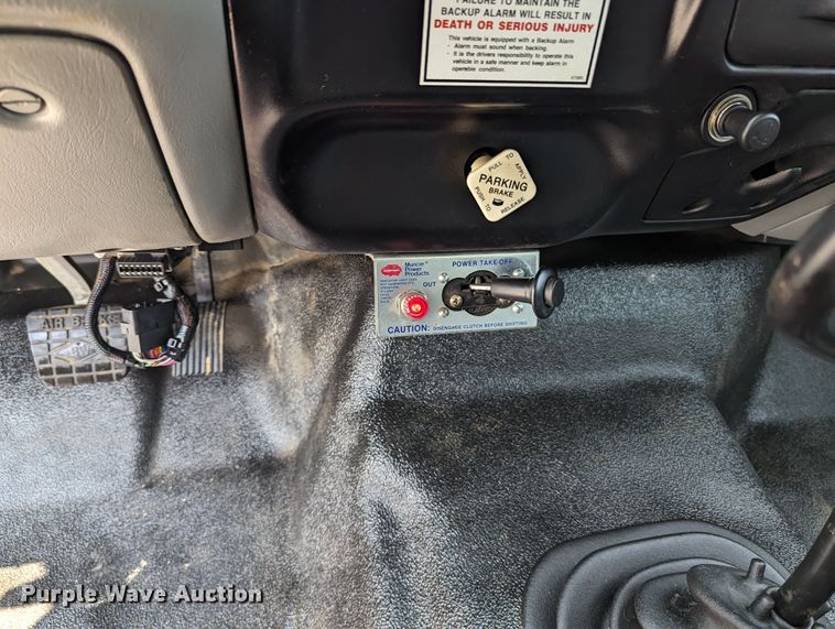 image for item MX9309 2008 Ford F750 Super Duty  crane truck