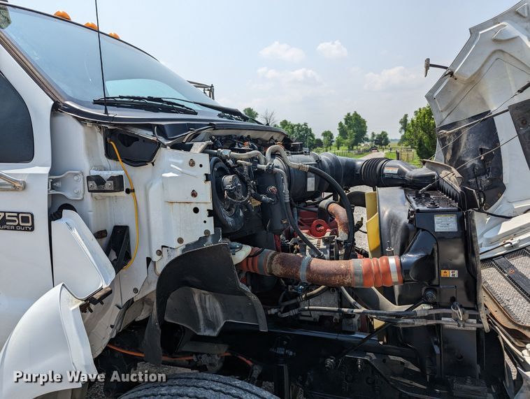 image for item MX9309 2008 Ford F750 Super Duty  crane truck