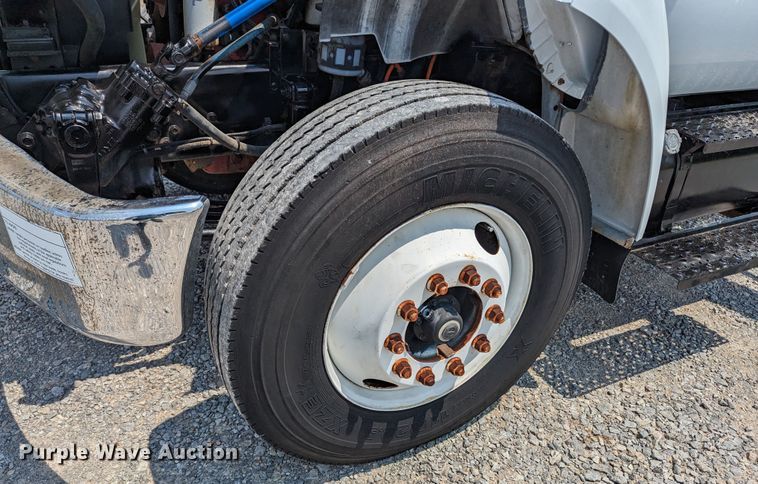 image for item MX9309 2008 Ford F750 Super Duty  crane truck