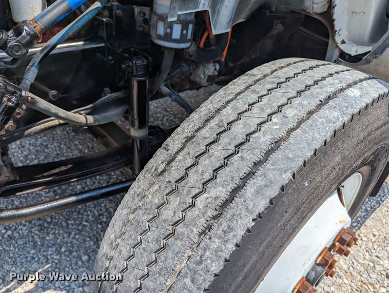 image for item MX9309 2008 Ford F750 Super Duty  crane truck