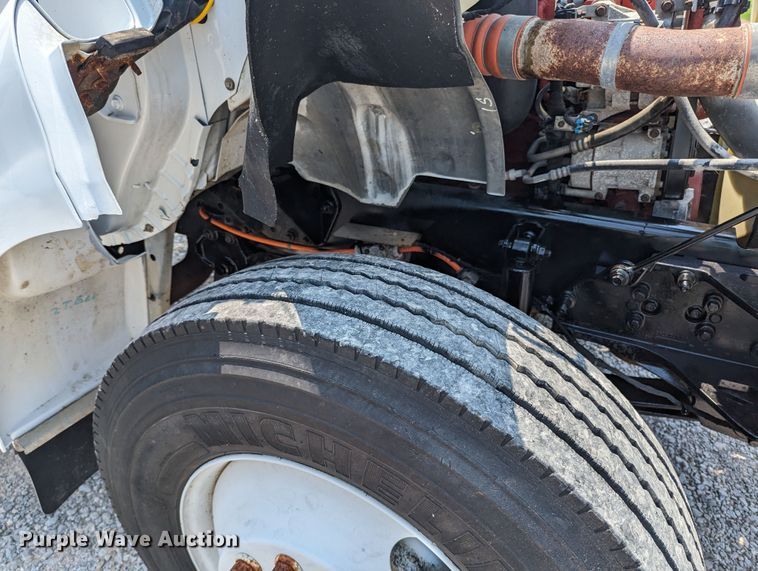 image for item MX9309 2008 Ford F750 Super Duty  crane truck