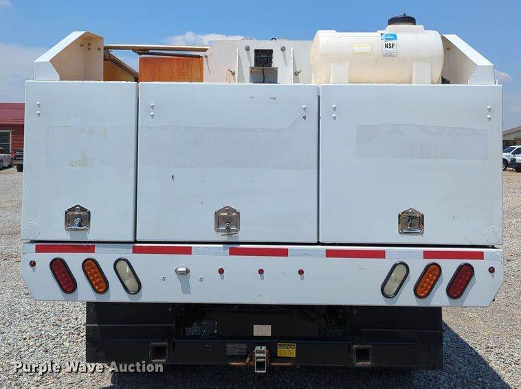 image for item MX9323 2016 Isuzu NPR HD  landscaping truck