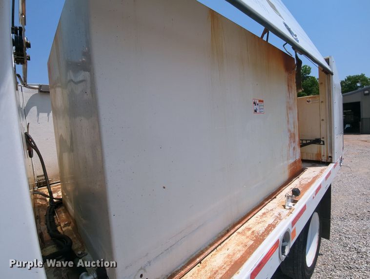 image for item MX9323 2016 Isuzu NPR HD  landscaping truck