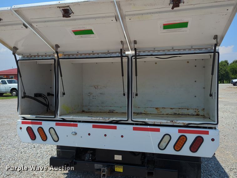 image for item MX9323 2016 Isuzu NPR HD  landscaping truck