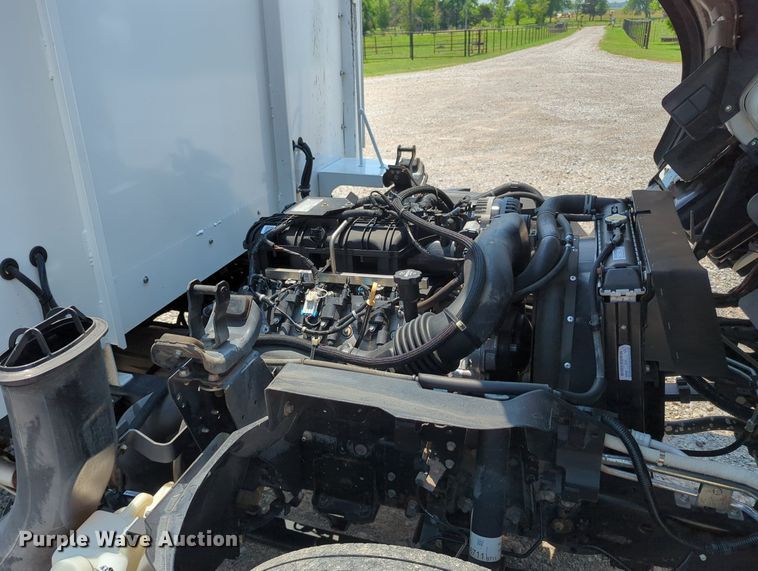 image for item MX9323 2016 Isuzu NPR HD  landscaping truck