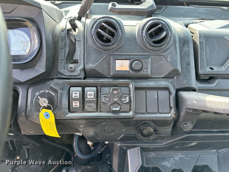 image for item OG9043 2020 Can-Am Defender Limited  utility vehicle