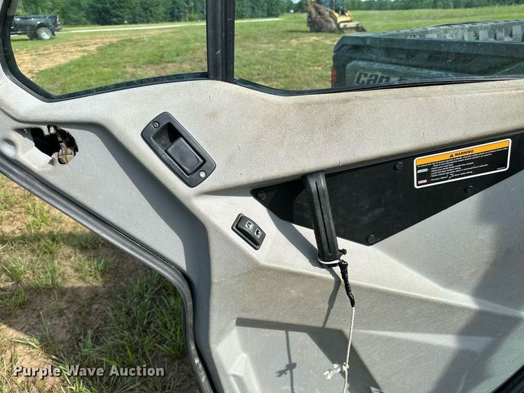 image for item OG9043 2020 Can-Am Defender Limited  utility vehicle