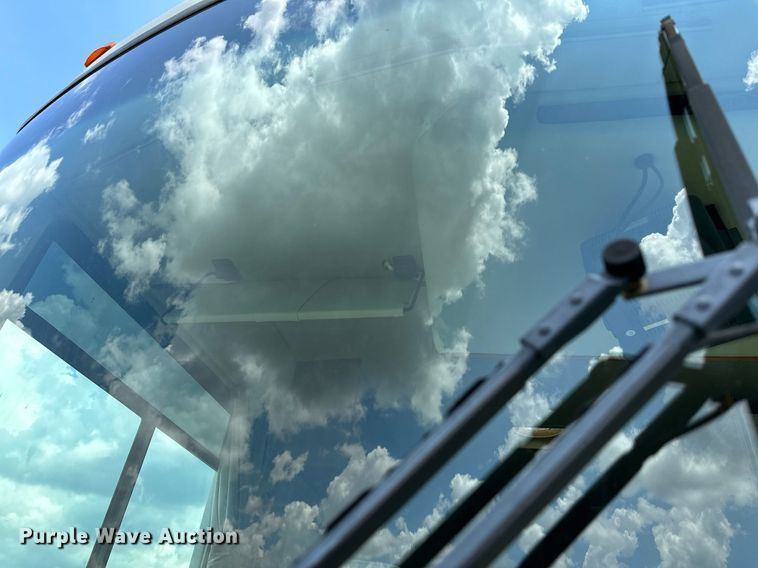 image for item OG9053 2006 Winnebago Sightseer WFD29R  RV