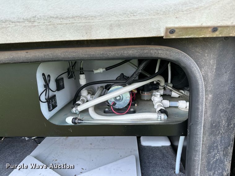 image for item OG9053 2006 Winnebago Sightseer WFD29R  RV