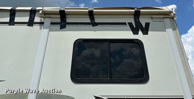 image for item OG9053 2006 Winnebago Sightseer WFD29R  RV