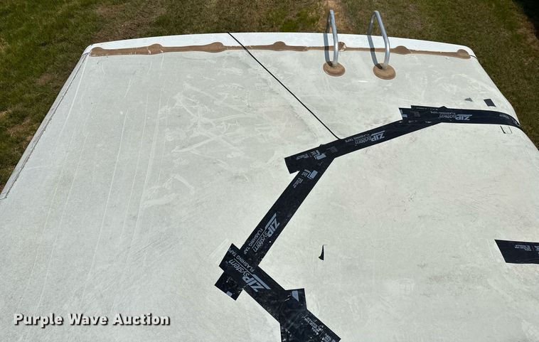 image for item OG9053 2006 Winnebago Sightseer WFD29R  RV