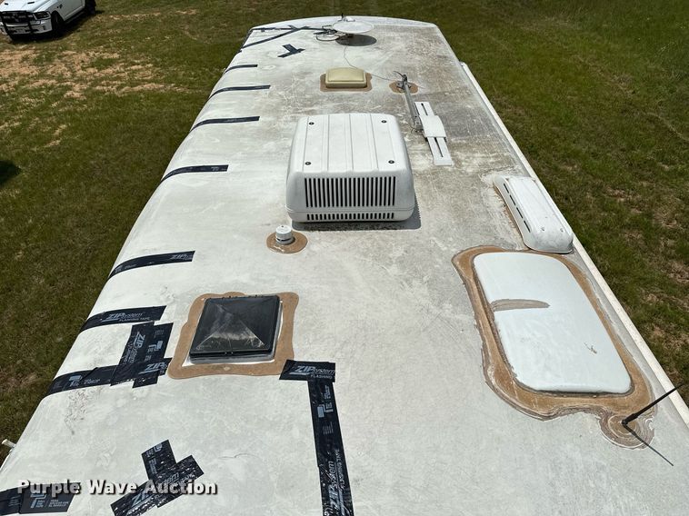 image for item OG9053 2006 Winnebago Sightseer WFD29R  RV