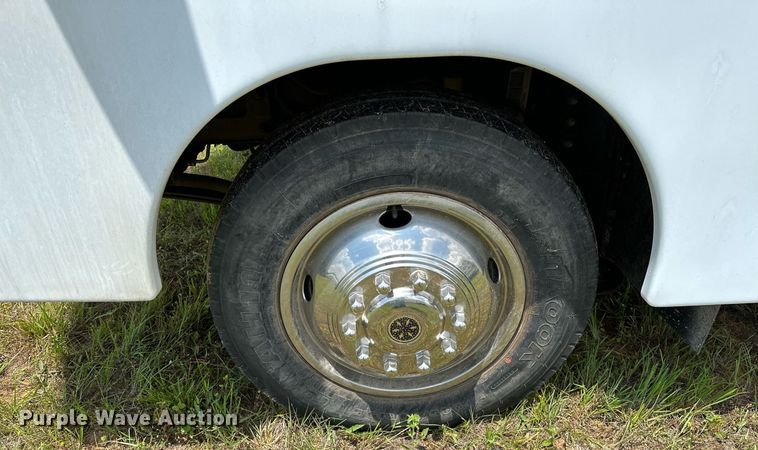 image for item OG9053 2006 Winnebago Sightseer WFD29R  RV