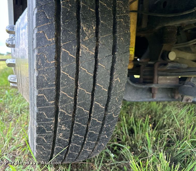 image for item OG9053 2006 Winnebago Sightseer WFD29R  RV