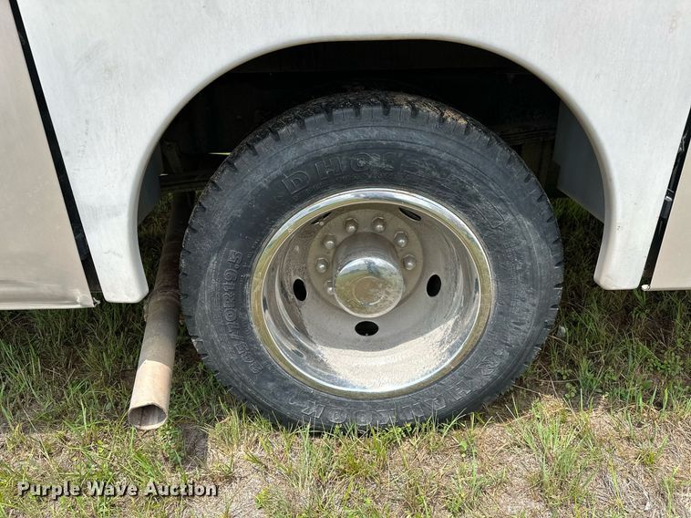 image for item OG9053 2006 Winnebago Sightseer WFD29R  RV