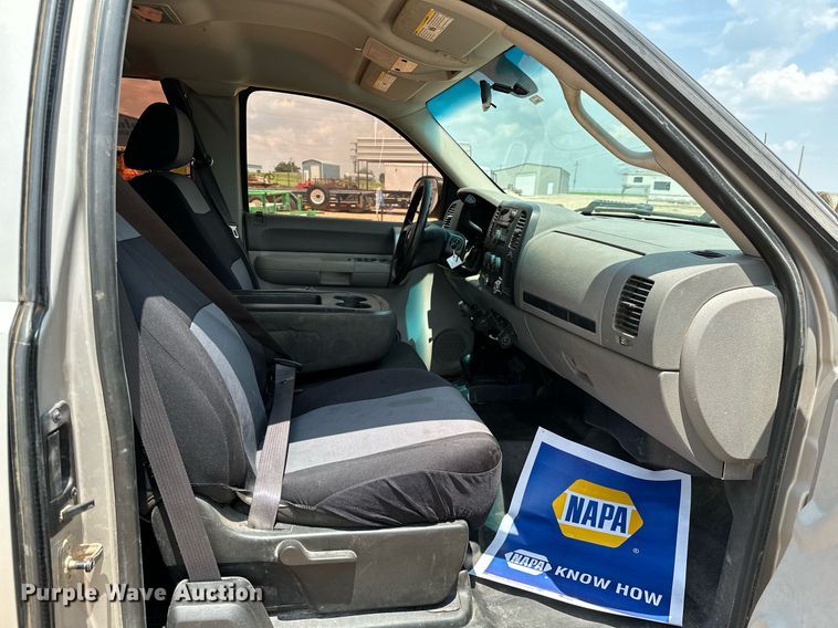 image for item OG9084 2009 Chevrolet Silverado 1500  Ext. Cab pickup truck